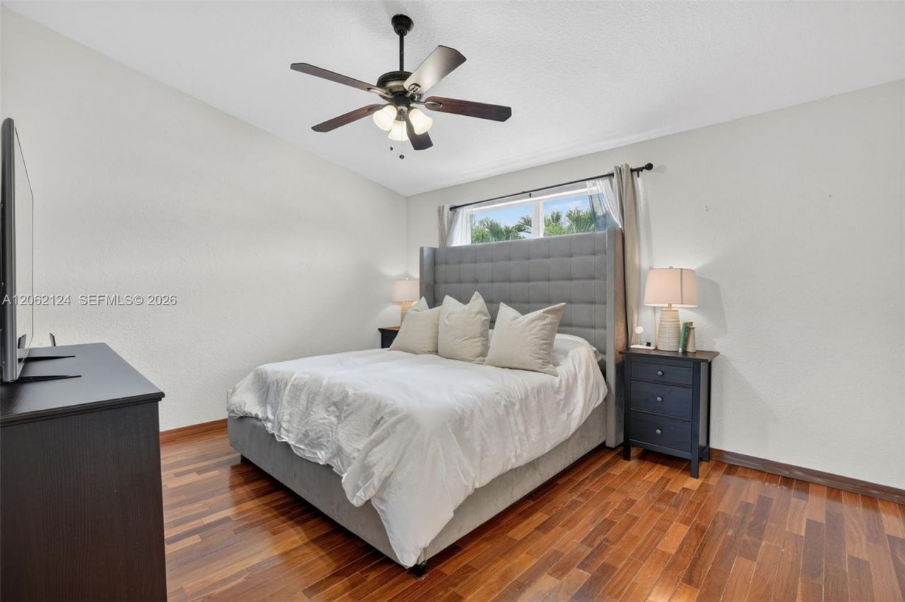 16862 SW 1st St, Pembroke Pines, FL 33027 Photo
