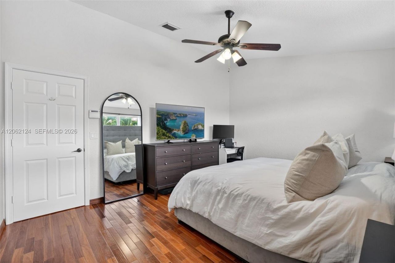 16862 SW 1st St, Pembroke Pines, FL 33027 Photo