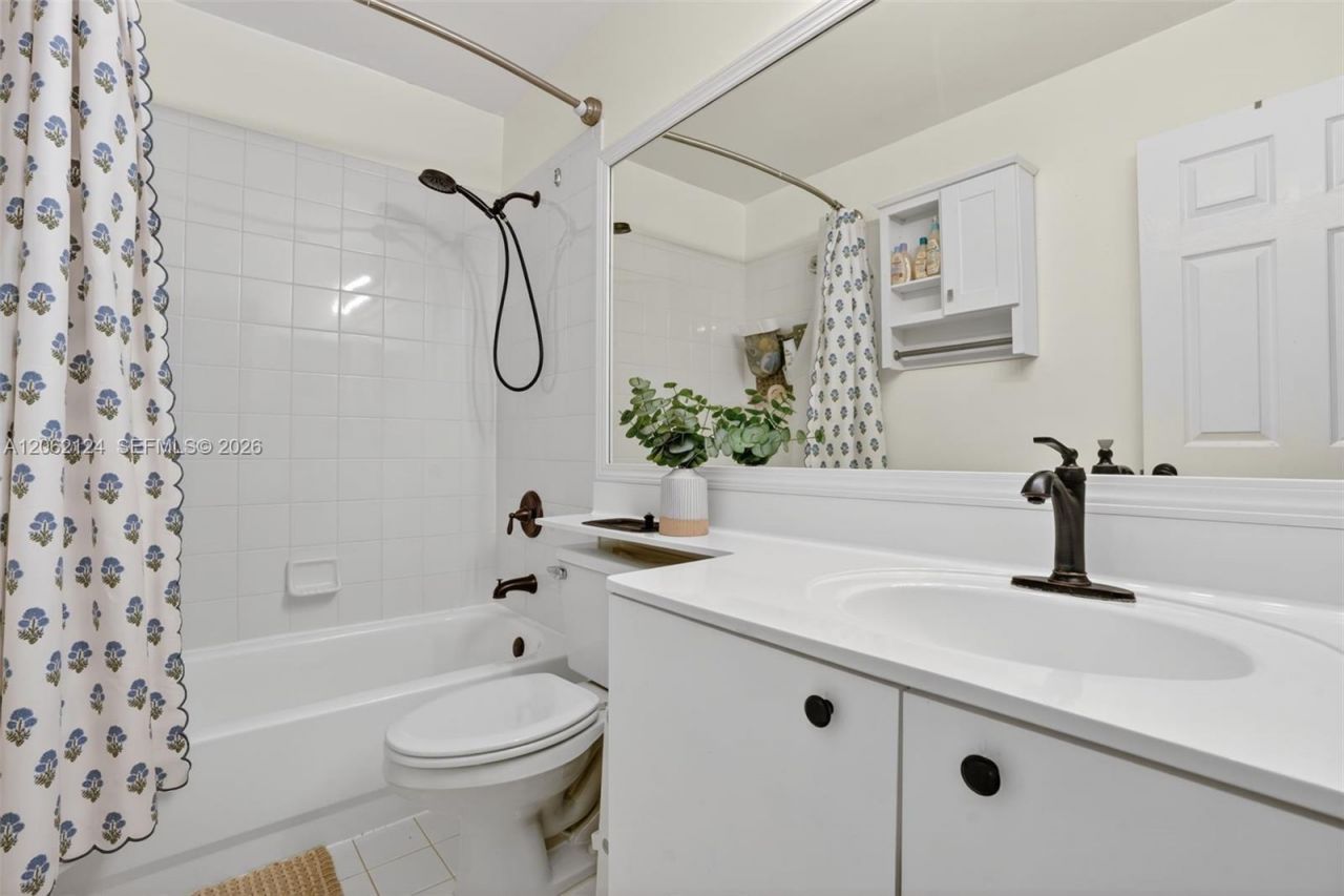 16862 SW 1st St, Pembroke Pines, FL 33027 Photo