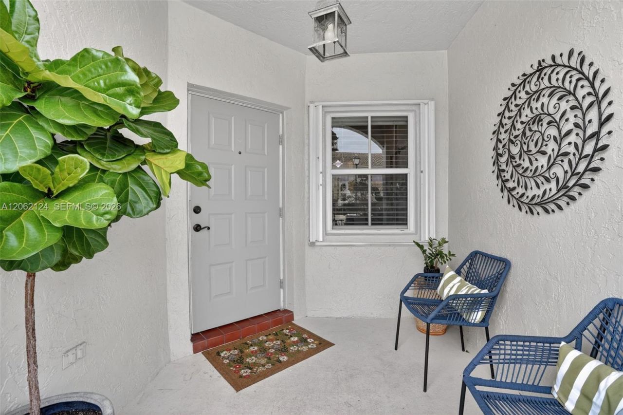 16862 SW 1st St, Pembroke Pines, FL 33027 Photo