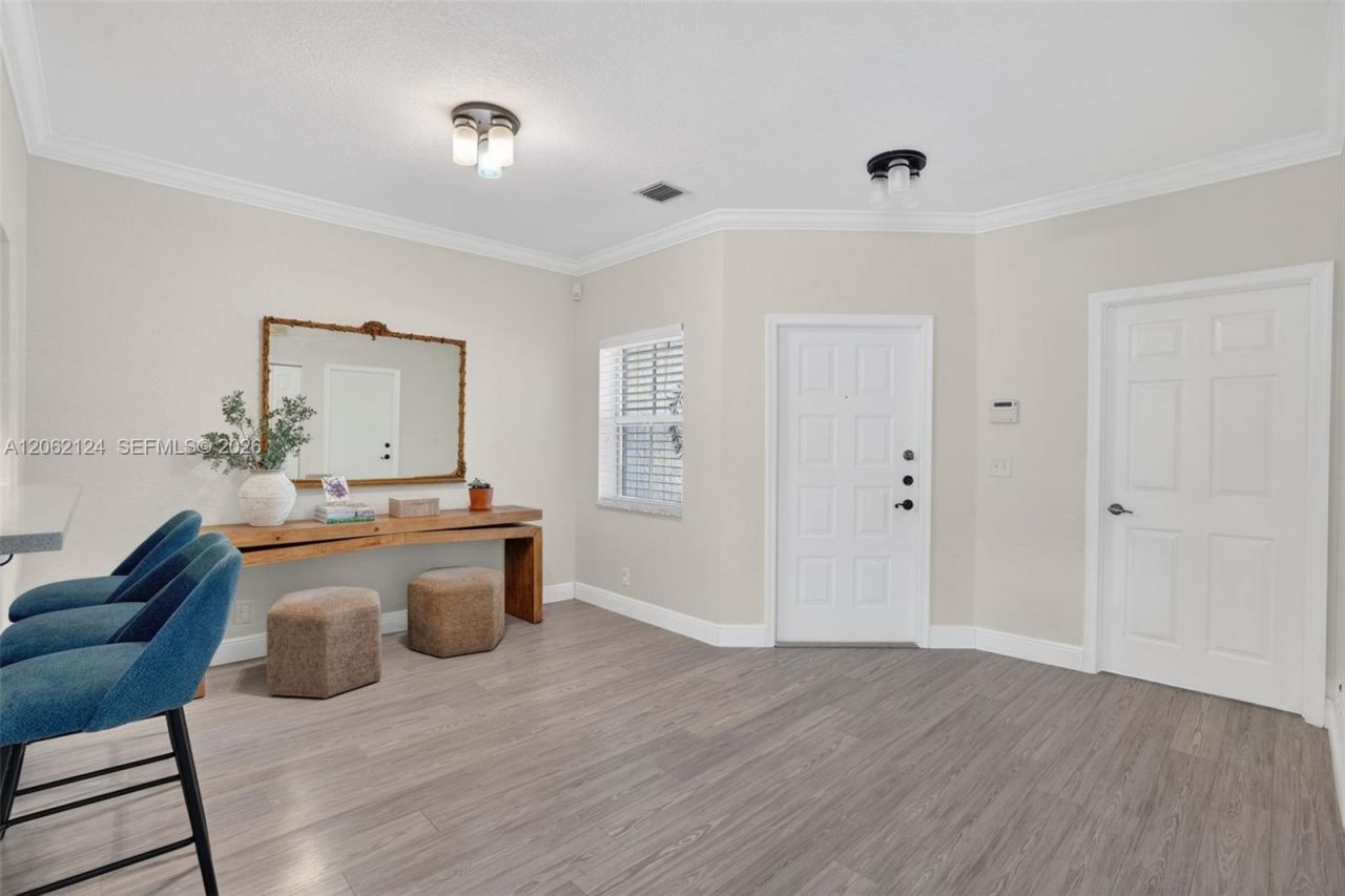 16862 SW 1st St, Pembroke Pines, FL 33027 Photo