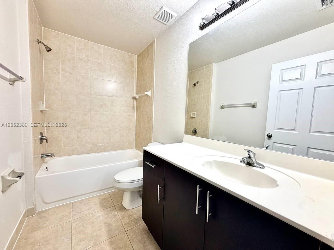 3417 W 80th St, Unit 108, Hialeah, FL 33018 Photo