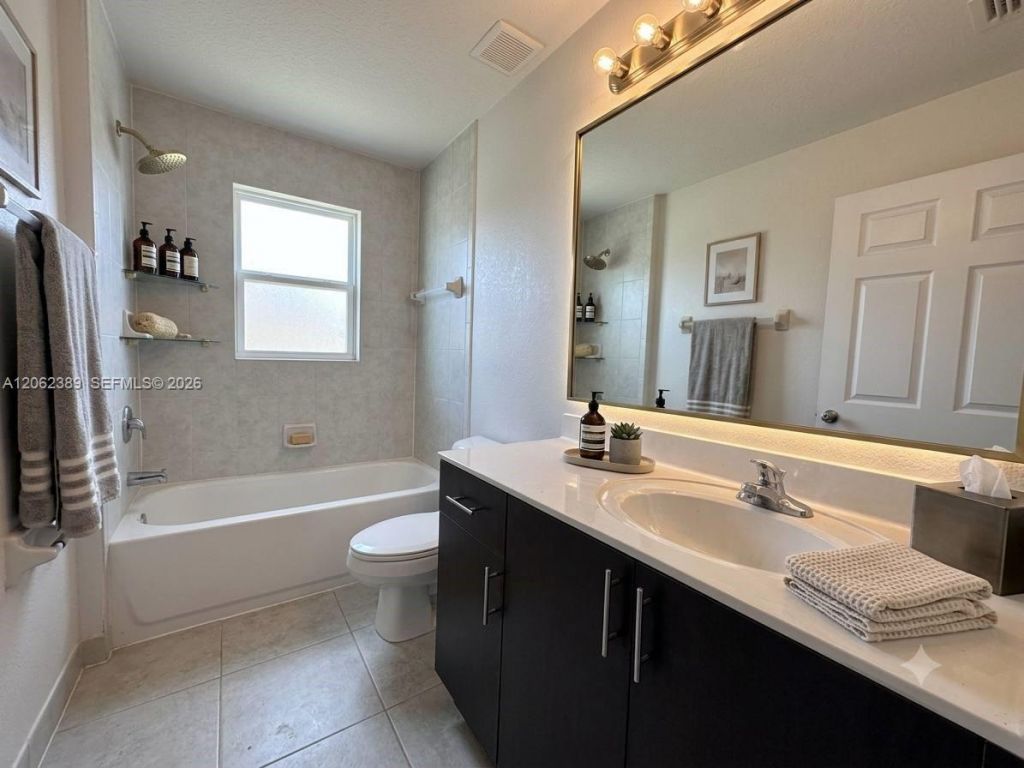 3417 W 80th St, Unit 108, Hialeah, FL 33018 Photo