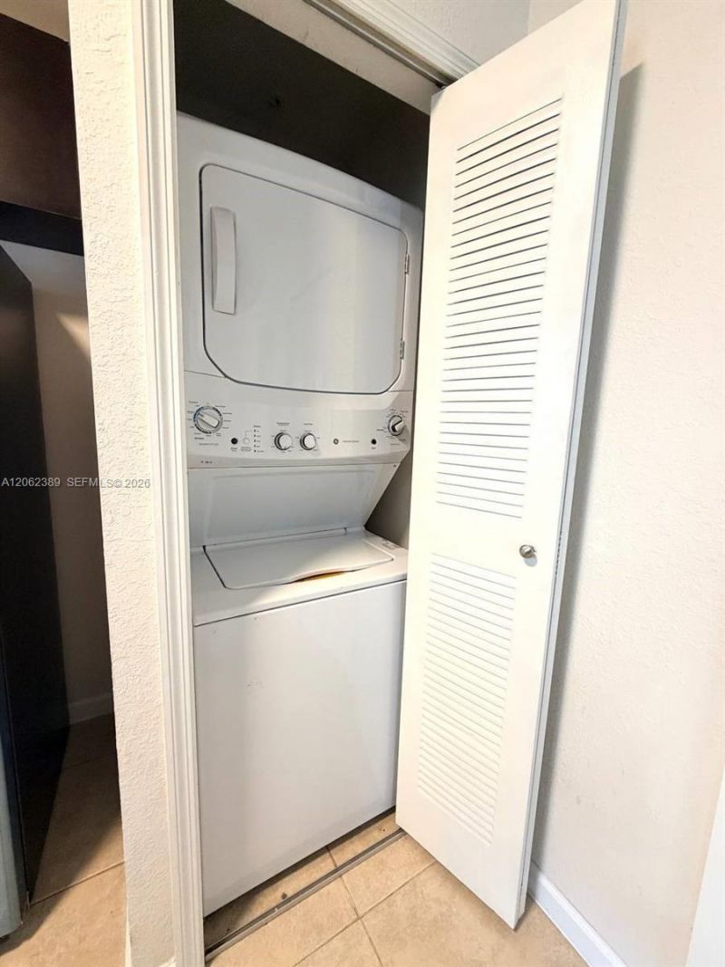 3417 W 80th St, Unit 108, Hialeah, FL 33018 Photo
