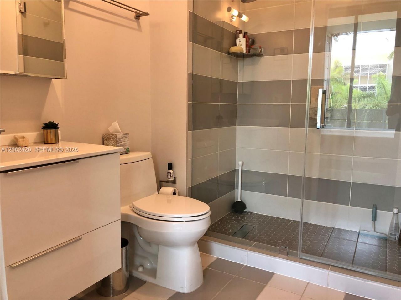 1700 Meridian Ave, Unit 303, Miami Beach, FL 33139 Photo