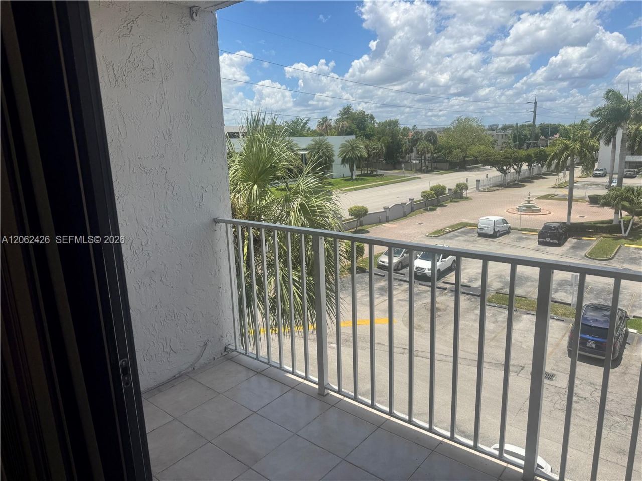 8075 NW 7th St , Unit 403, Miami, FL 33126 Photo