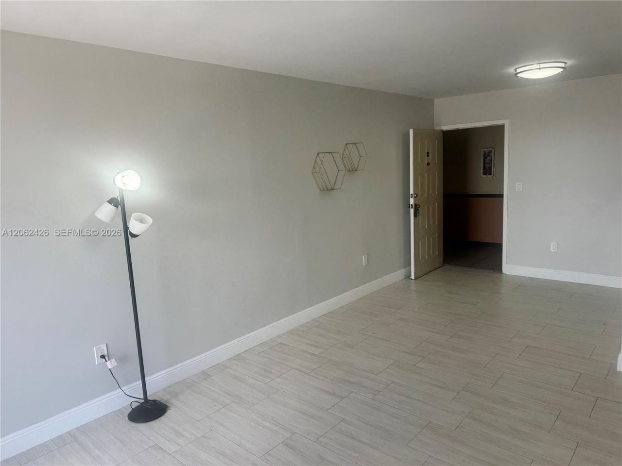 8075 NW 7th St , Unit 403, Miami, FL 33126 Photo