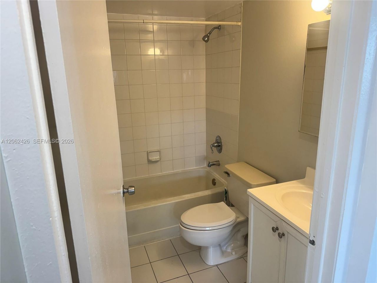 8075 NW 7th St , Unit 403, Miami, FL 33126 Photo