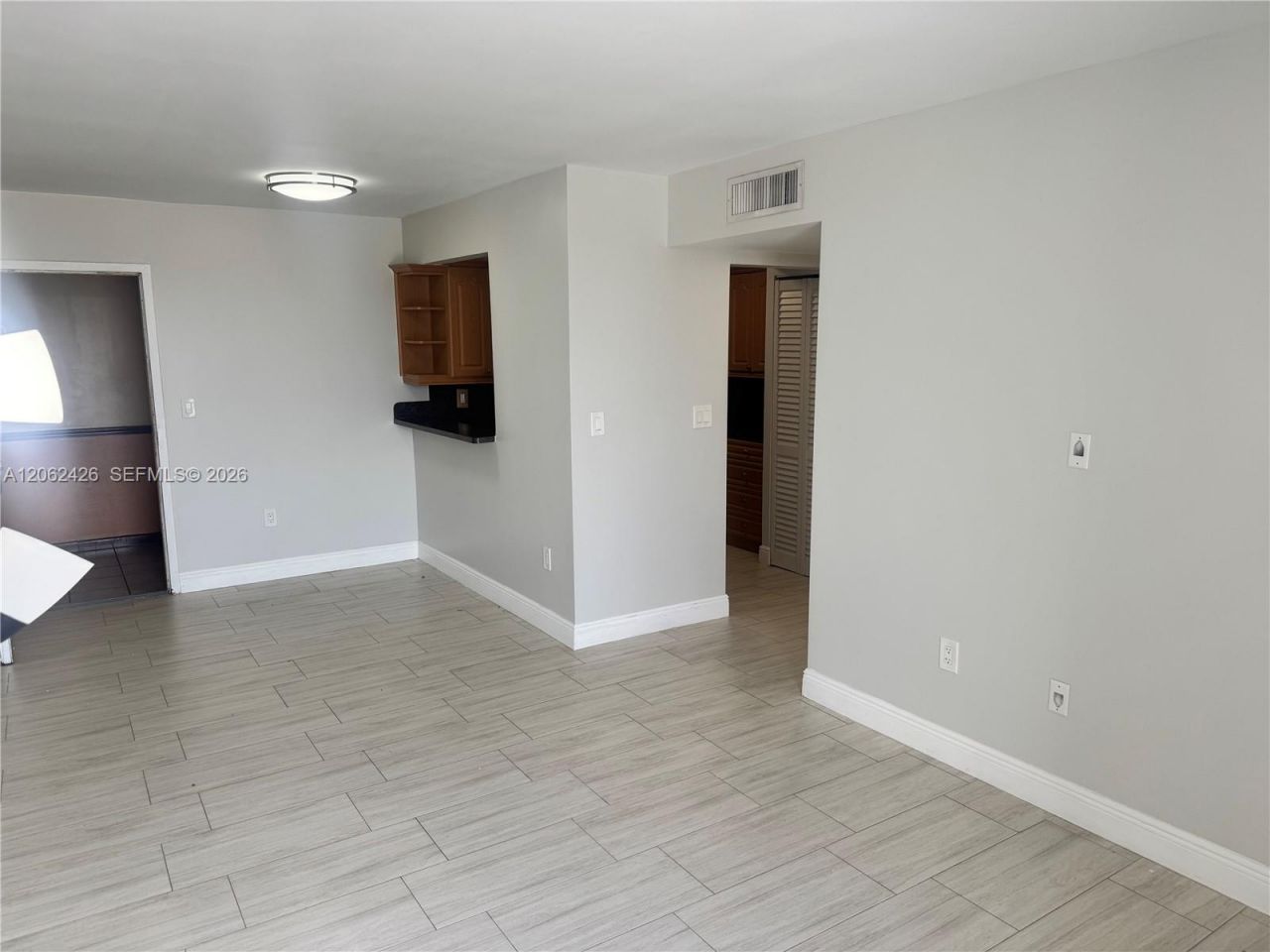 8075 NW 7th St , Unit 403, Miami, FL 33126 Photo