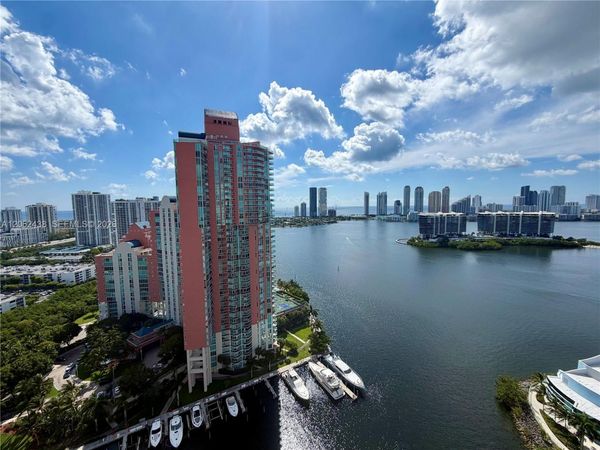 3330 NE 190th St , Unit 2711, Aventura, FL 33180