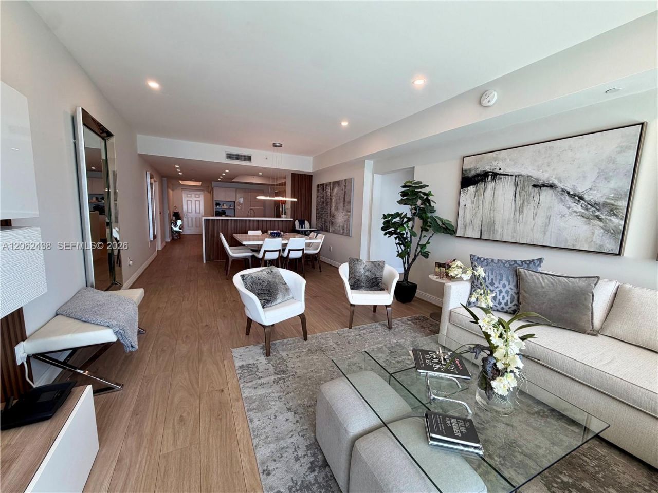 3330 NE 190th St , Unit 2711, Aventura, FL 33180 Photo
