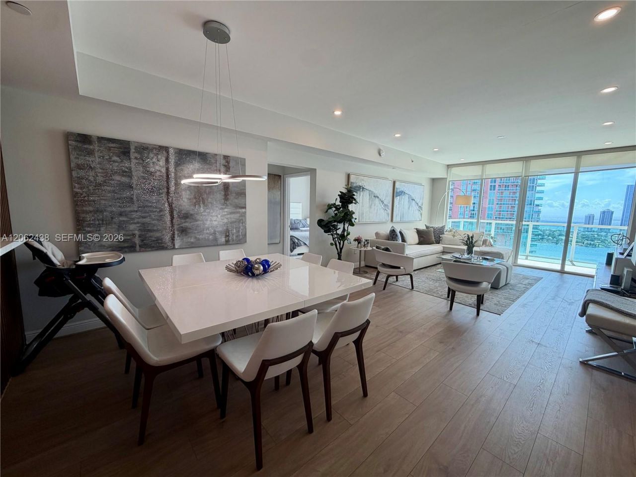 3330 NE 190th St , Unit 2711, Aventura, FL 33180 Photo