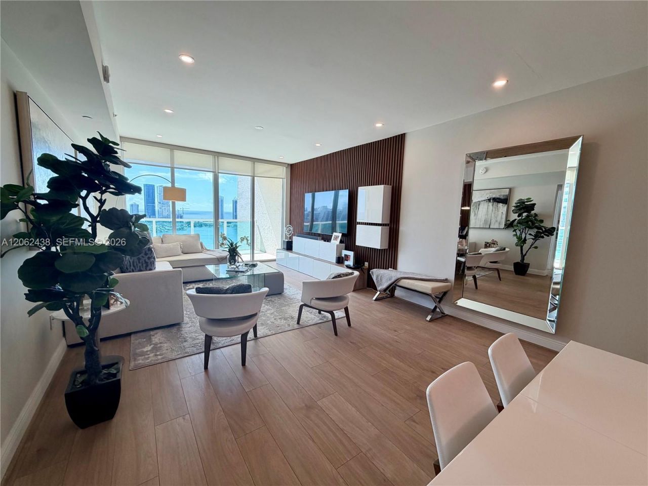 3330 NE 190th St , Unit 2711, Aventura, FL 33180 Photo