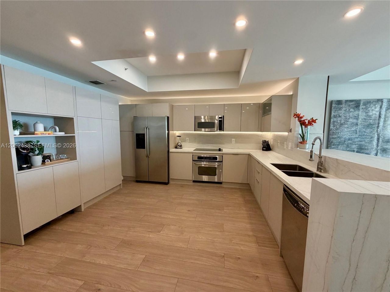 3330 NE 190th St , Unit 2711, Aventura, FL 33180 Photo