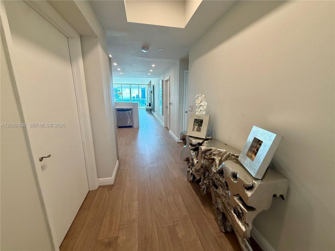 3330 NE 190th St , Unit 2711, Aventura, FL 33180 Photo