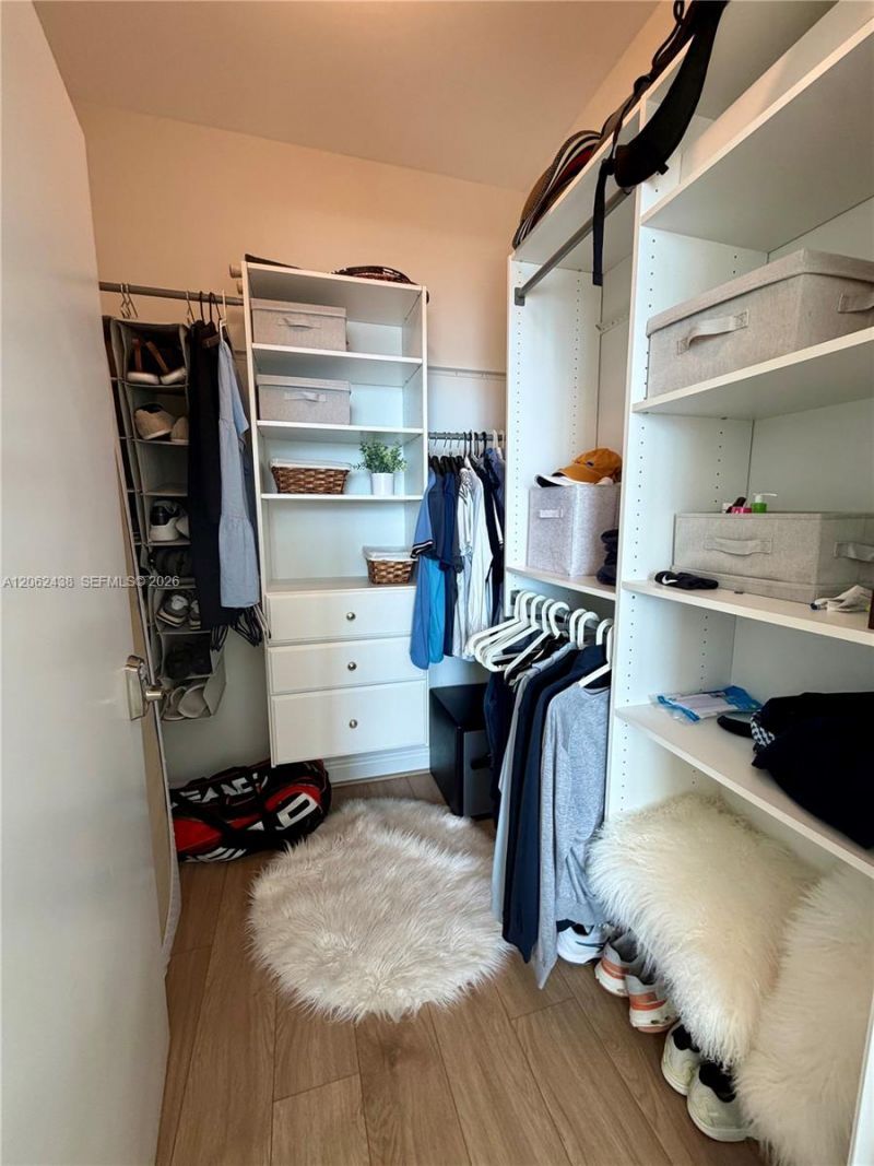 3330 NE 190th St , Unit 2711, Aventura, FL 33180 Photo