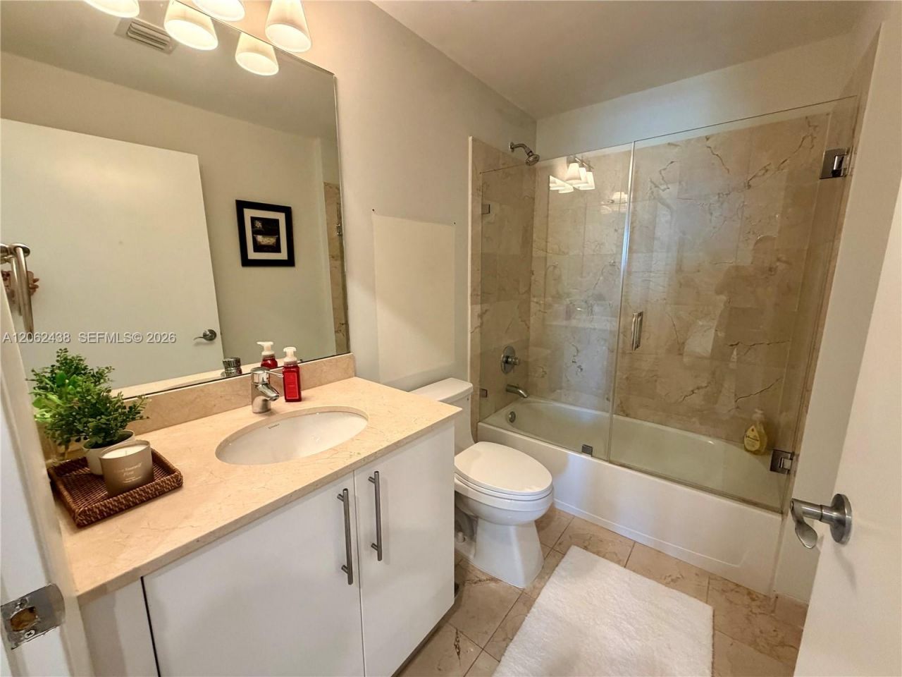3330 NE 190th St , Unit 2711, Aventura, FL 33180 Photo
