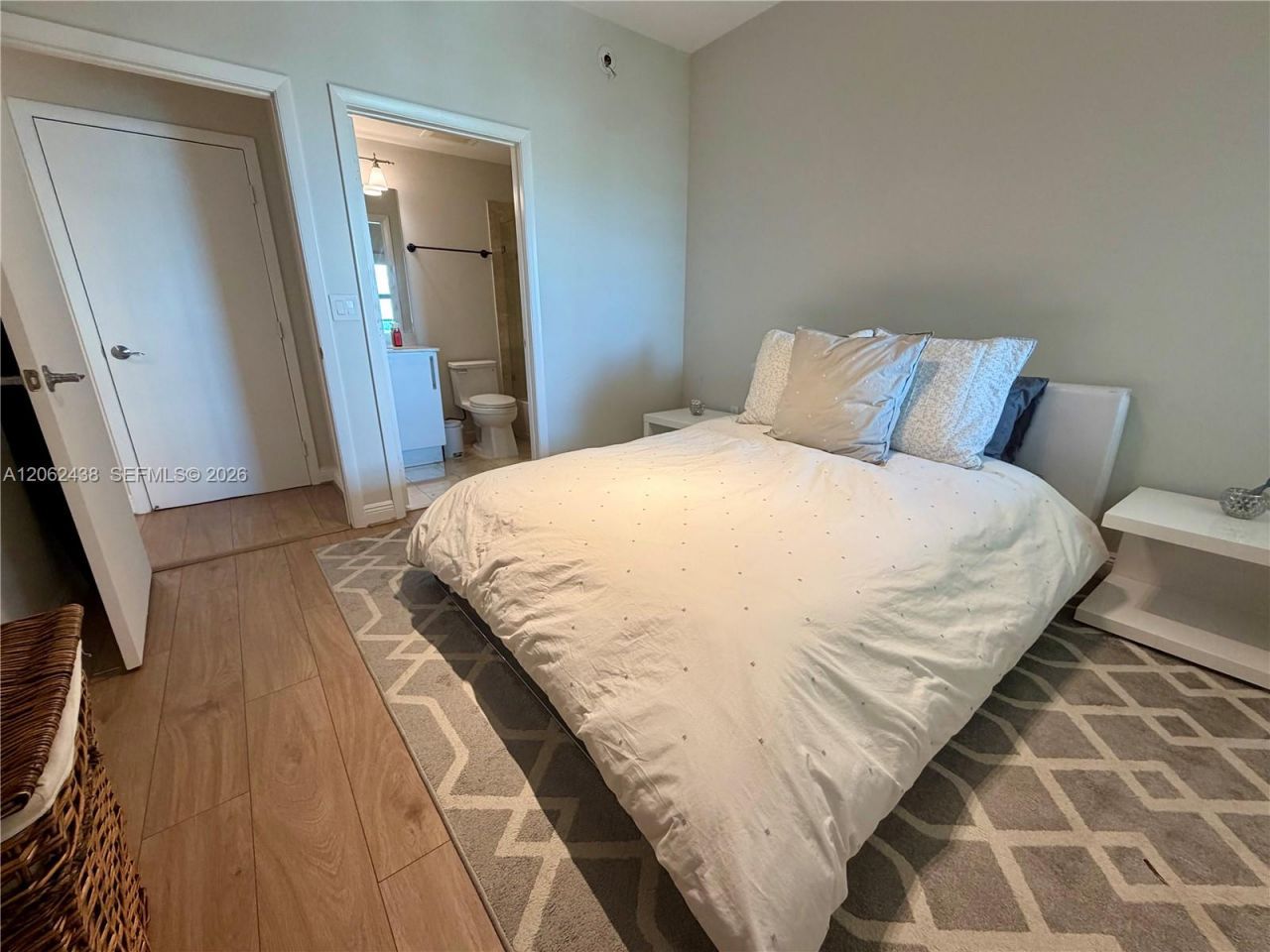 3330 NE 190th St , Unit 2711, Aventura, FL 33180 Photo