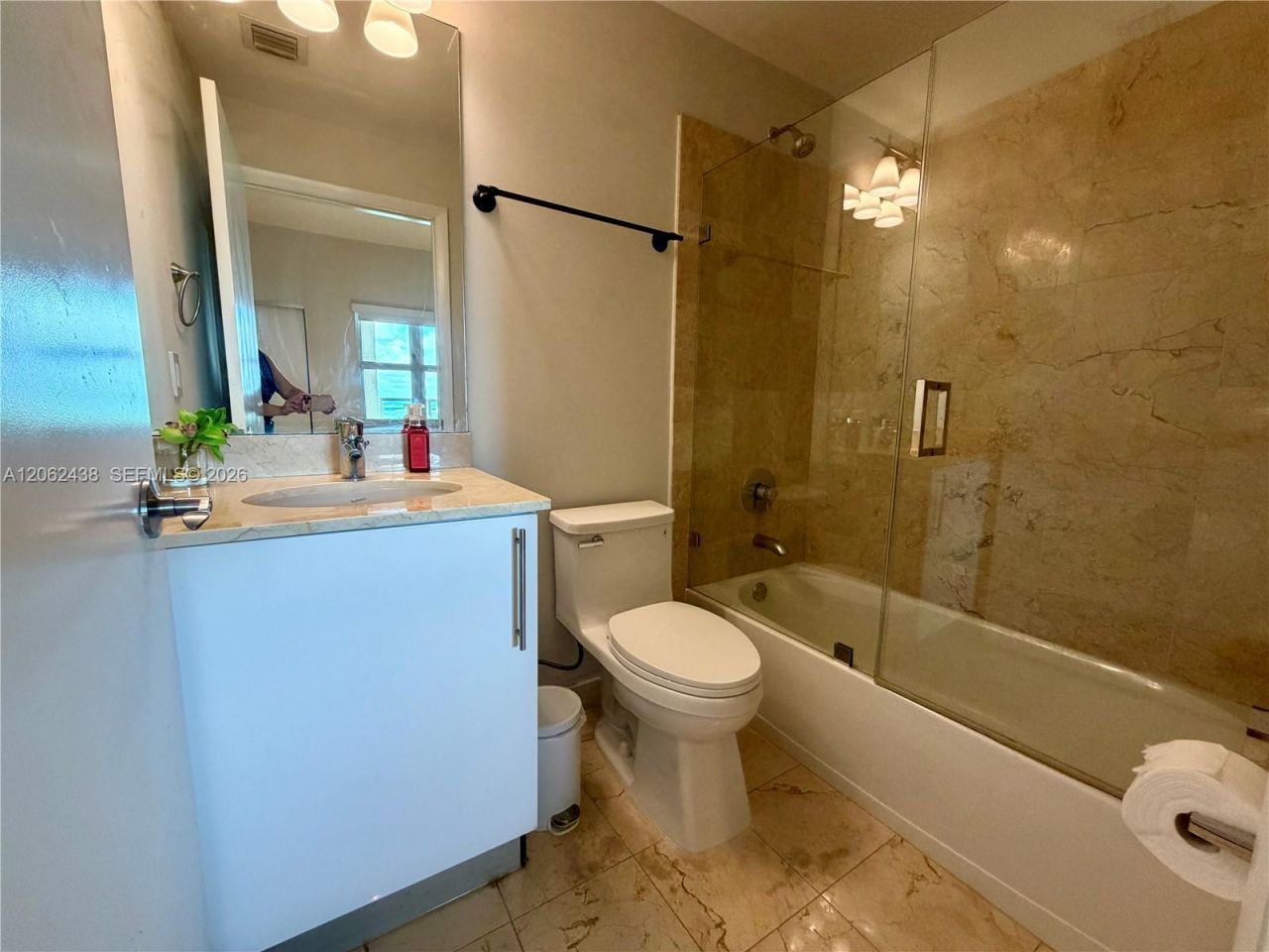 3330 NE 190th St , Unit 2711, Aventura, FL 33180 Photo