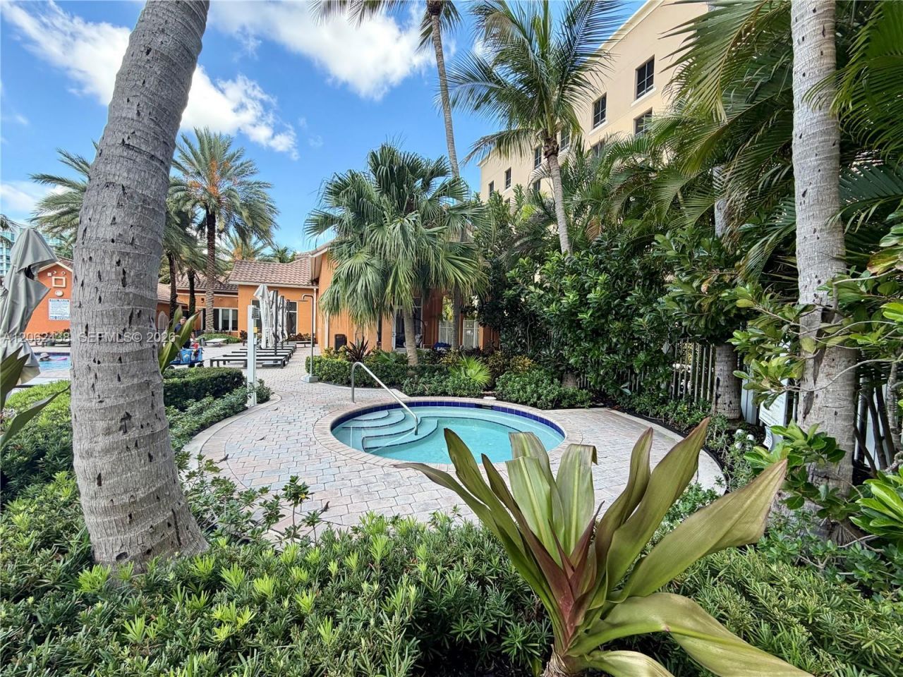3330 NE 190th St , Unit 2711, Aventura, FL 33180 Photo