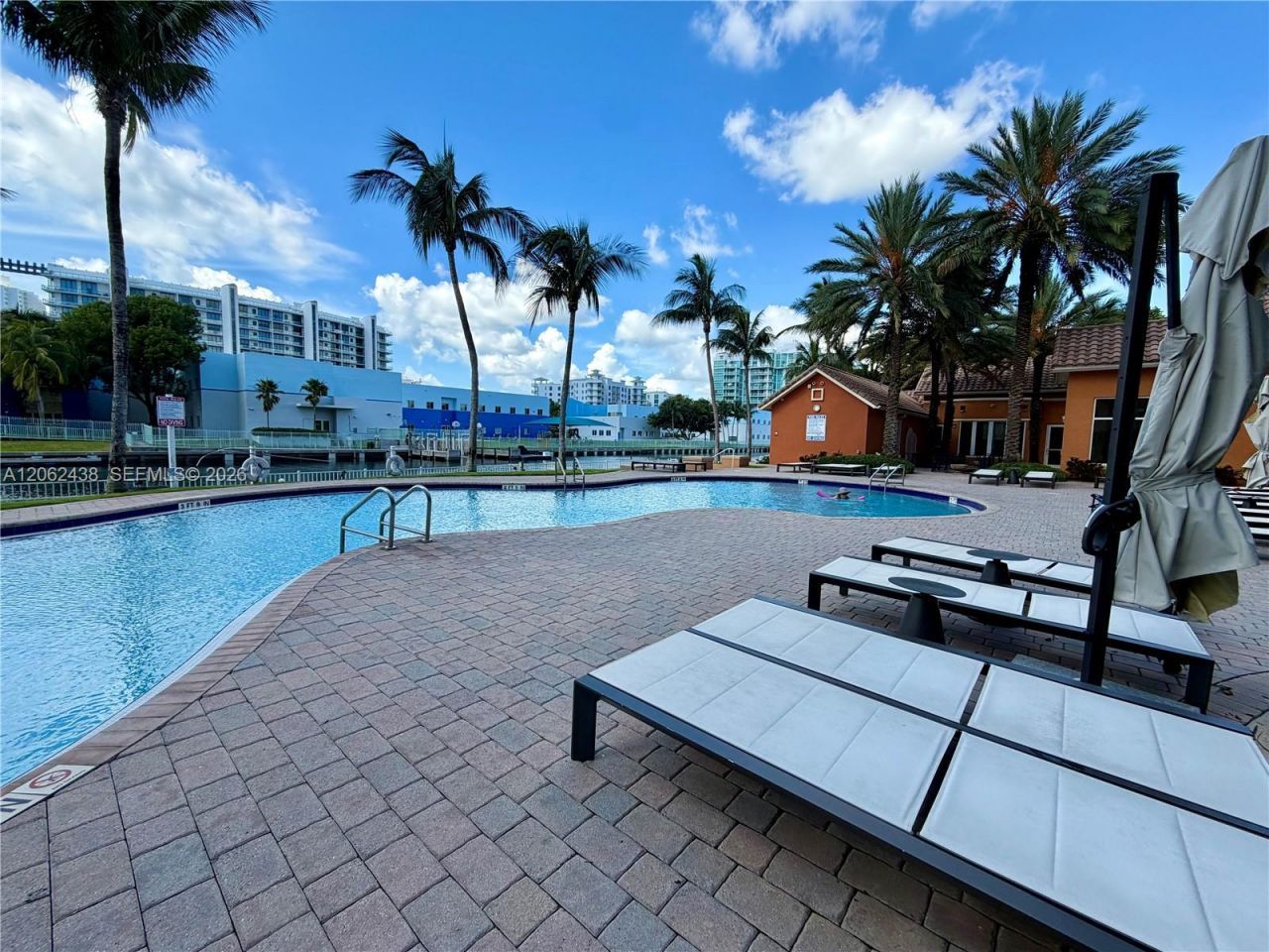 3330 NE 190th St , Unit 2711, Aventura, FL 33180 Photo