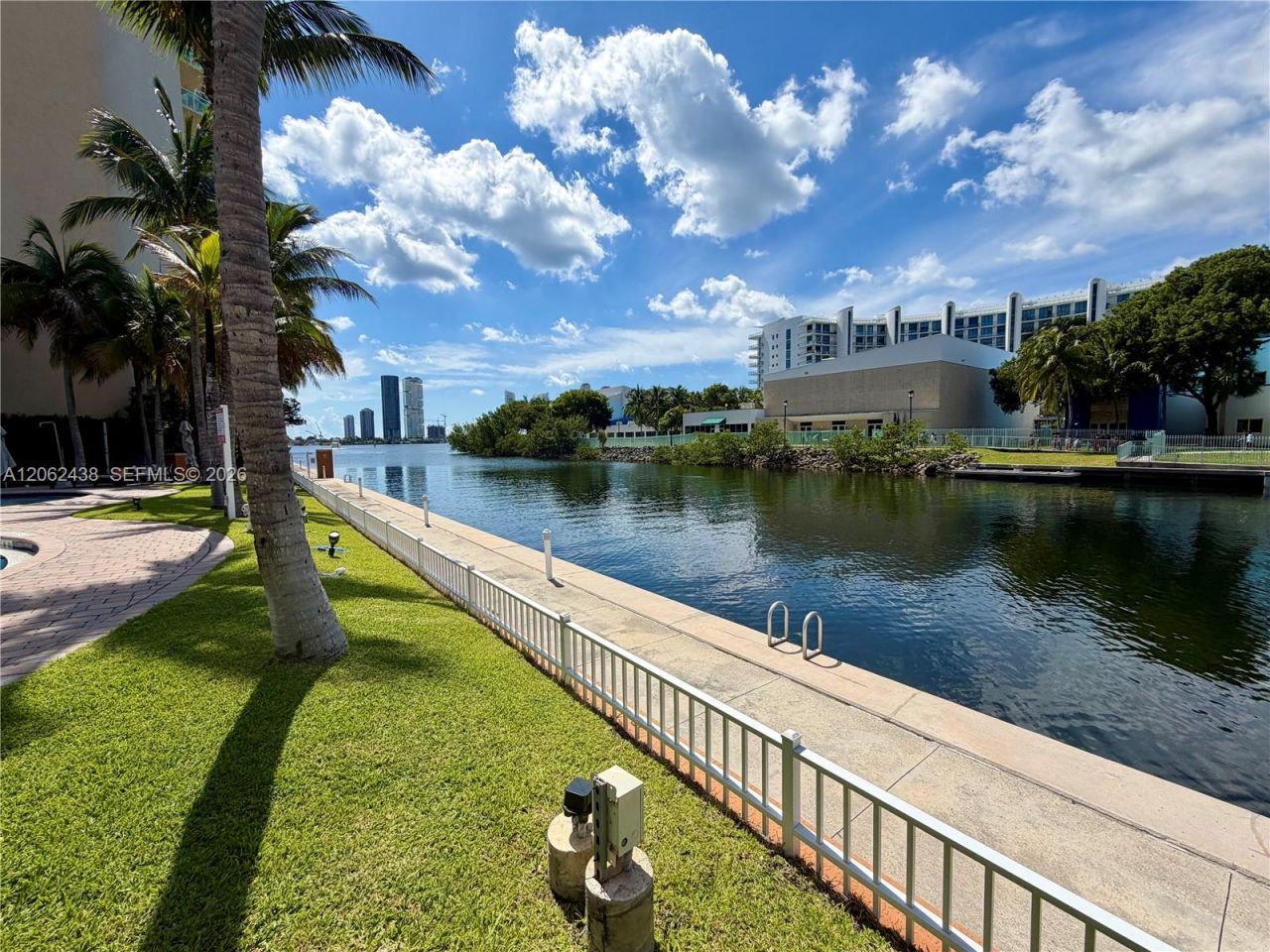 3330 NE 190th St , Unit 2711, Aventura, FL 33180 Photo