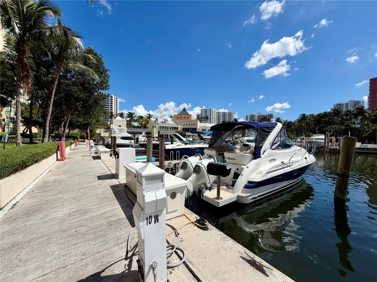 3330 NE 190th St , Unit 2711, Aventura, FL 33180 Photo