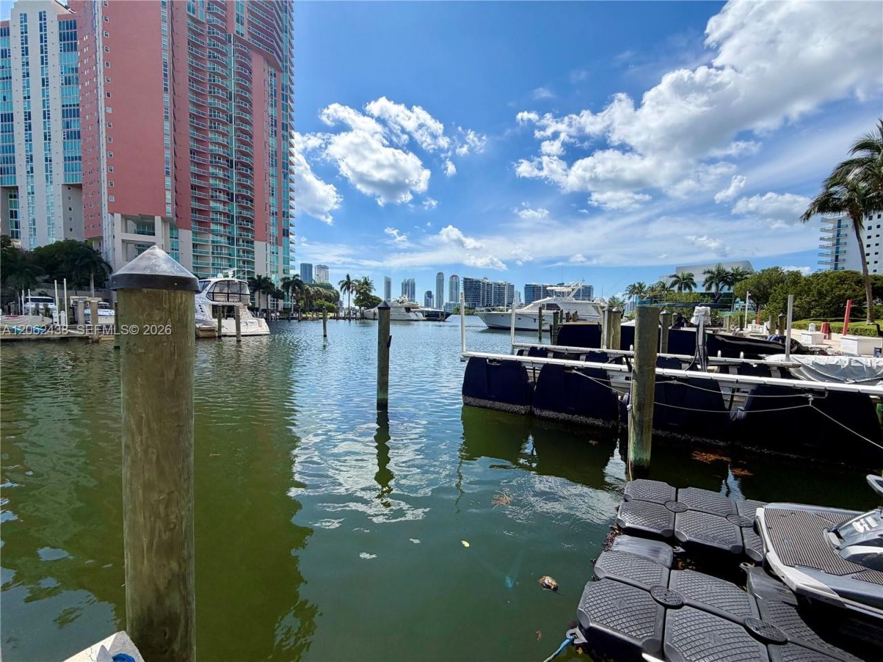 3330 NE 190th St , Unit 2711, Aventura, FL 33180 Photo