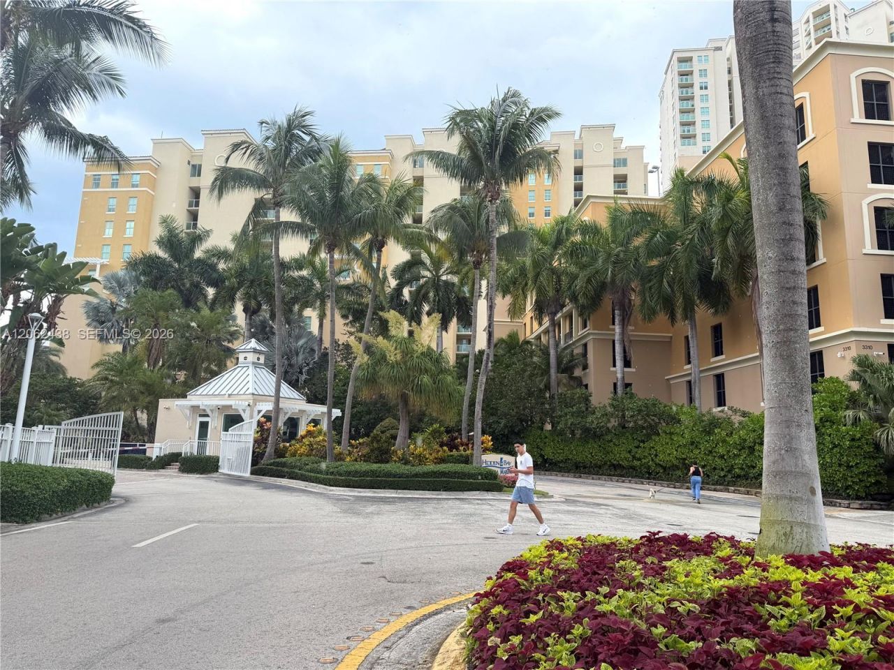 3330 NE 190th St , Unit 2711, Aventura, FL 33180 Photo