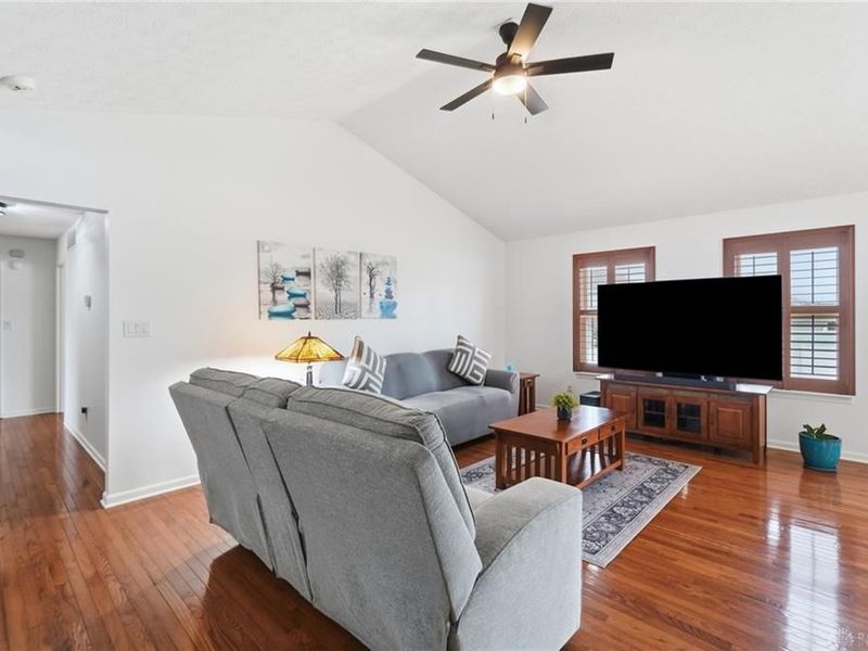 4651 Hialeah Park, Dayton, OH 45424 Photo 13