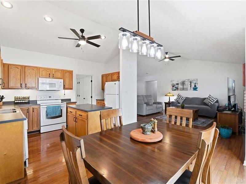 4651 Hialeah Park, Dayton, OH 45424 Photo 20