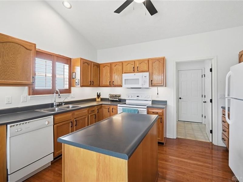 4651 Hialeah Park, Dayton, OH 45424 Photo 22