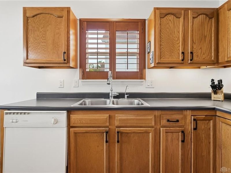 4651 Hialeah Park, Dayton, OH 45424 Photo 24