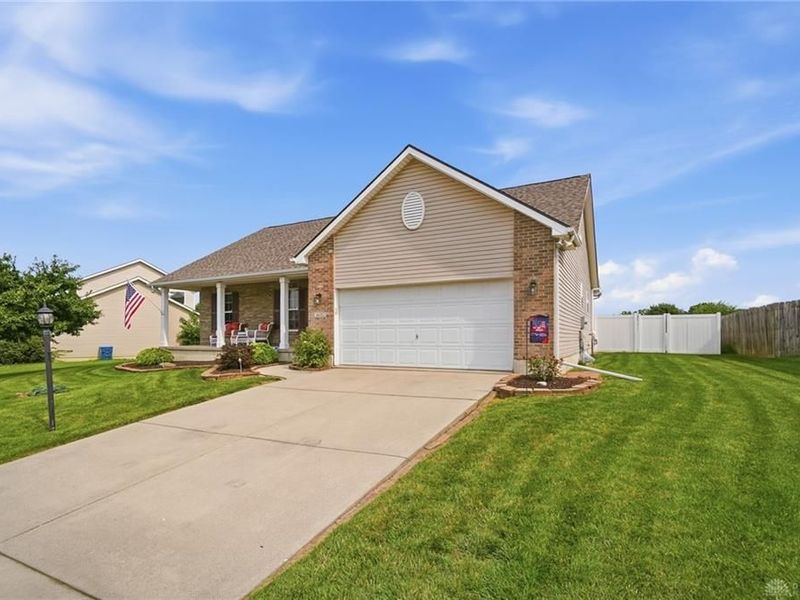 4651 Hialeah Park, Dayton, OH 45424 Photo 7