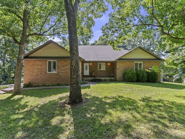 414 E Hughes Road, Willard, MO 65781
