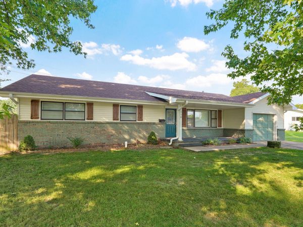 118 W Charles Street , Republic, MO 65738