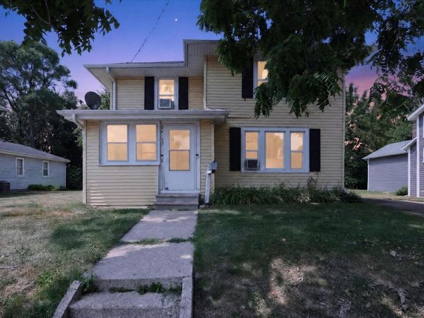 115 N Chatham Street, Janesville, WI 53548