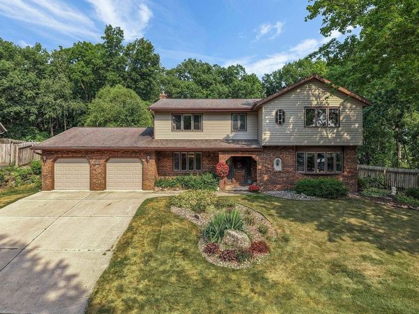 6211 Indian Mound Drive, McFarland, WI 53558