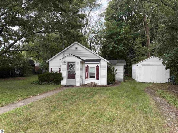 405 Maxwell Street S, Mt Pleasant, MI 48858
