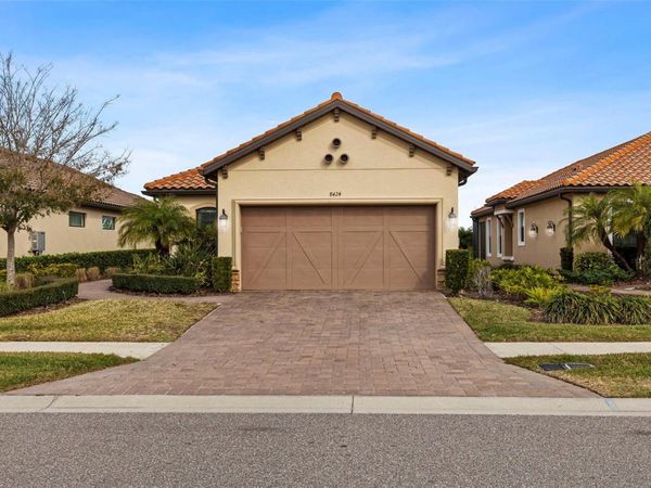 8424 ALBERATA VISTA DRIVE , TAMPA, FL 33647