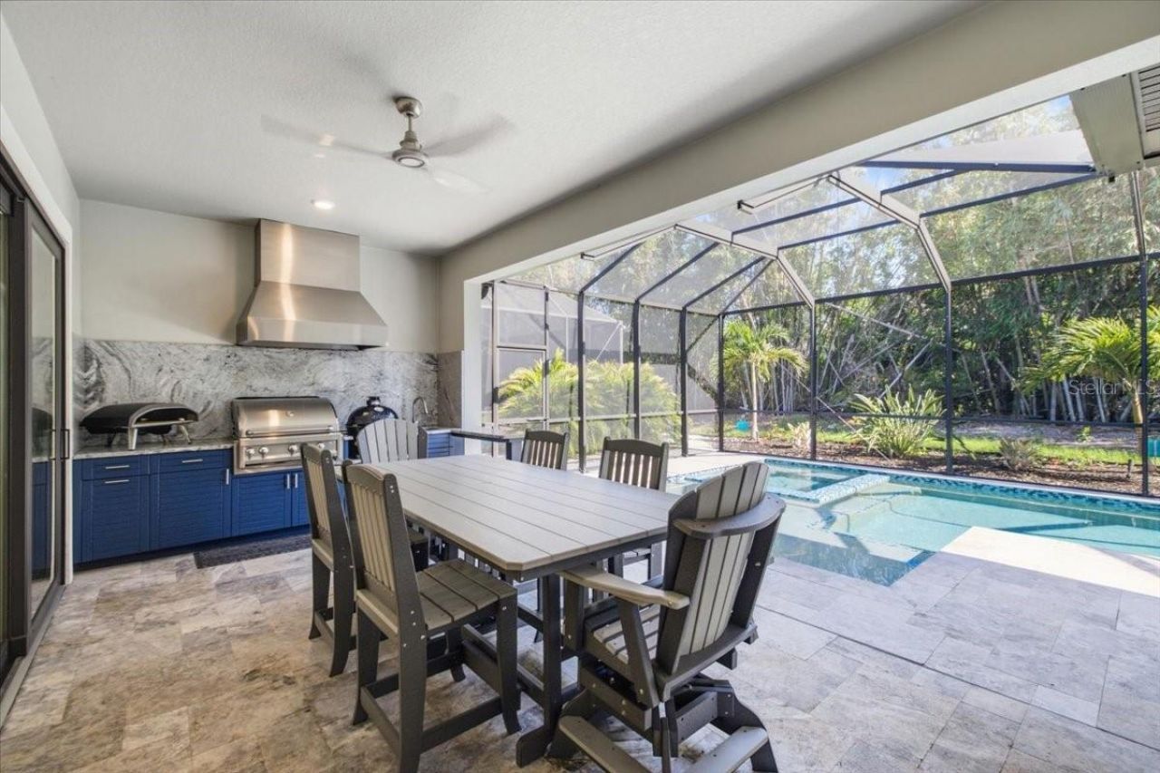 2110 E 6th Street W, Palmetto, FL 34221 Photo