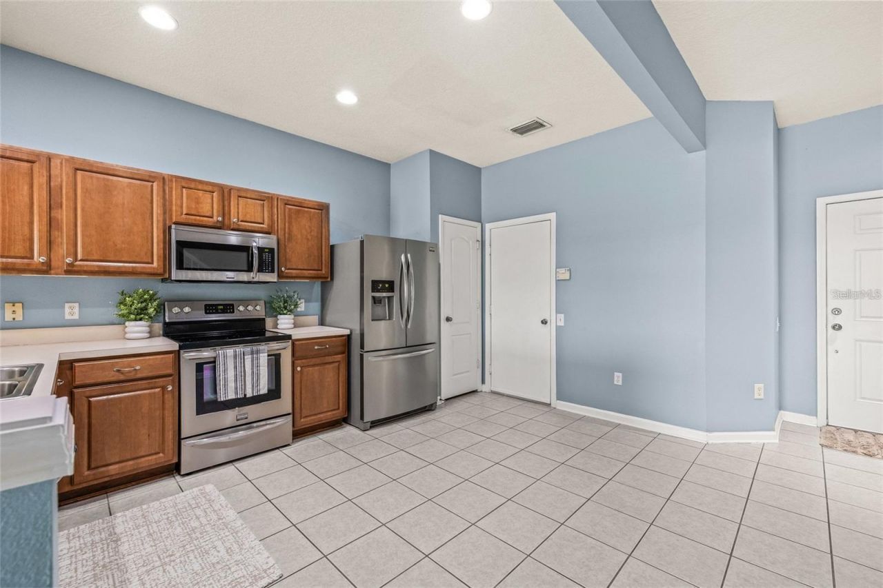 4879 Pond Ridge Drive , Riverview, FL 33578 Photo