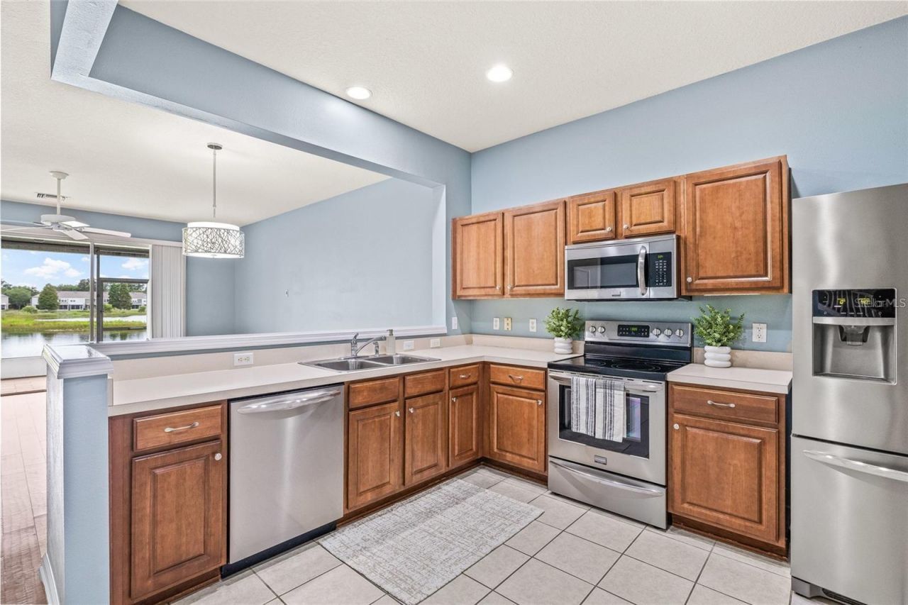 4879 Pond Ridge Drive , Riverview, FL 33578 Photo