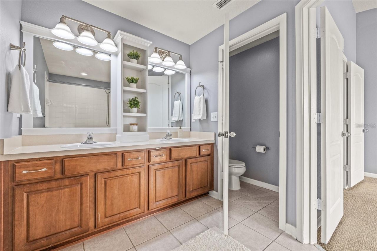 4879 Pond Ridge Drive , Riverview, FL 33578 Photo