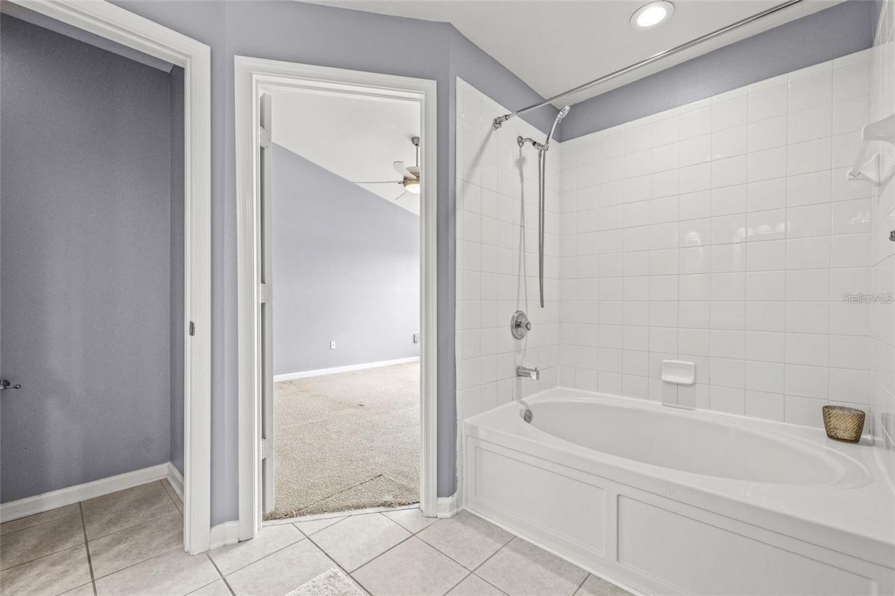 4879 Pond Ridge Drive , Riverview, FL 33578 Photo