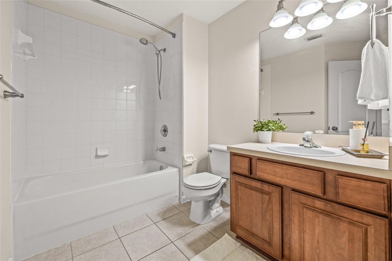 4879 Pond Ridge Drive , Riverview, FL 33578 Photo