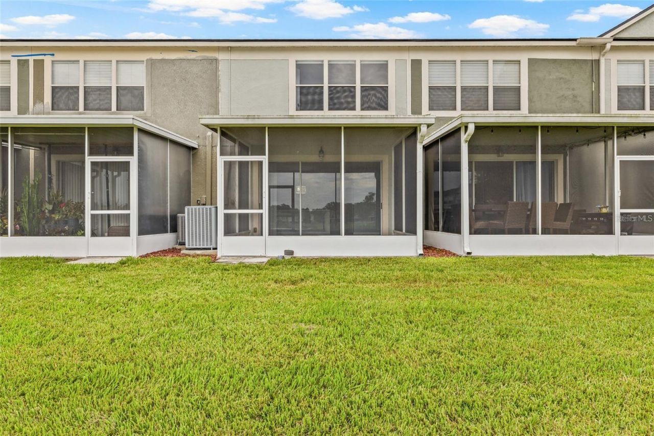 4879 Pond Ridge Drive , Riverview, FL 33578 Photo