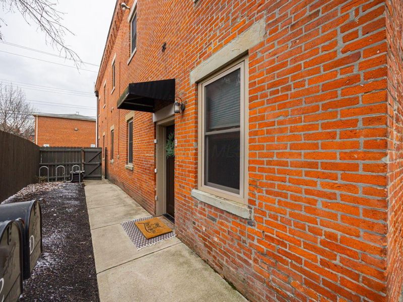 909 Gustavus Lane , Unit B, Columbus, OH 43205 Photo 34