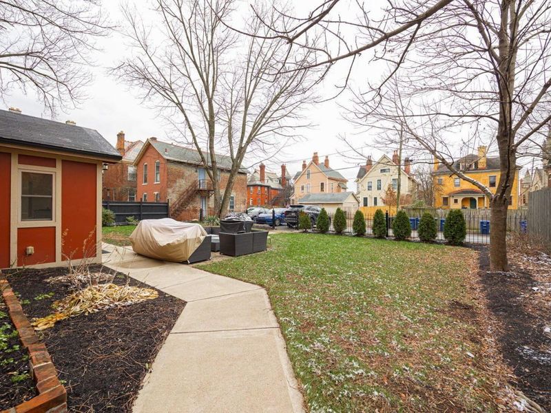909 Gustavus Lane , Unit B, Columbus, OH 43205 Photo 36