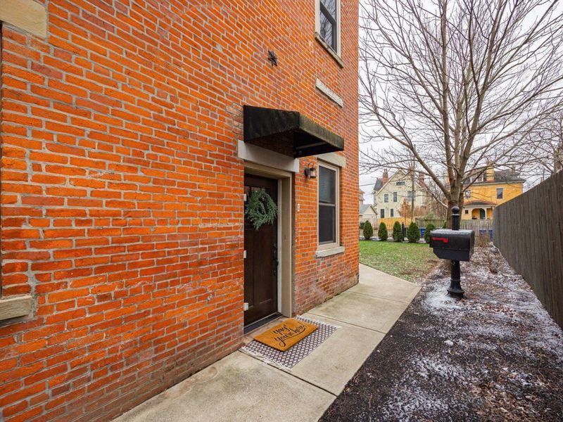 909 Gustavus Lane , Unit B, Columbus, OH 43205 Photo 37